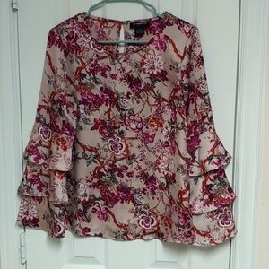 🔥 Flash sale!!!  🔥 Liz Claiborne Floral Ladies Top